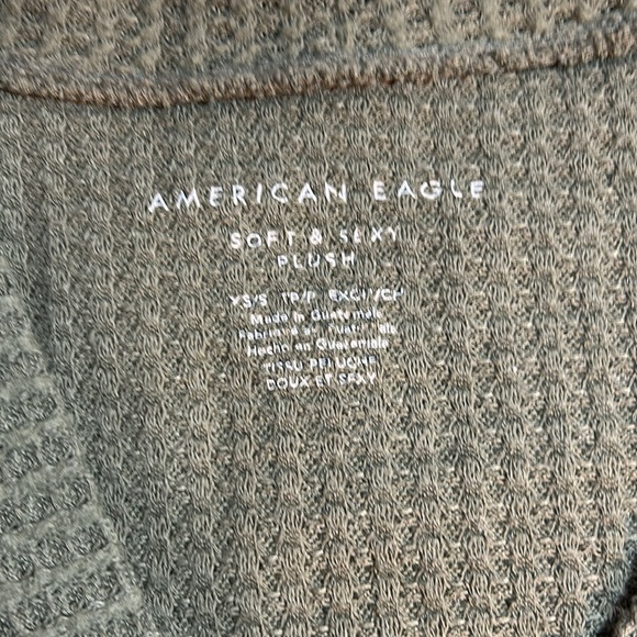 American Eagle, soft and sexy plush size extra small crop cardigan - Picture 3 of 4